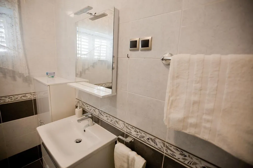 Apartments Erceg Trogir