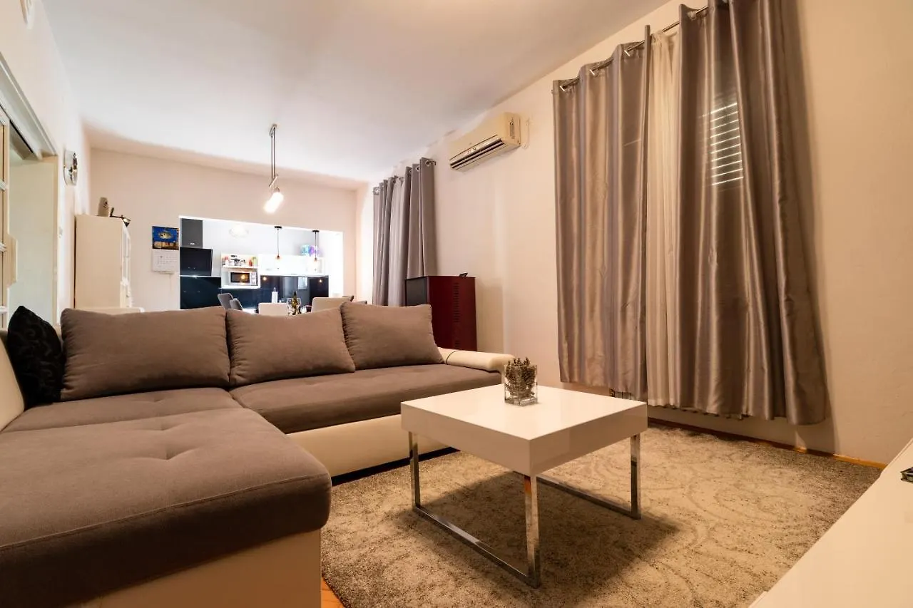 Apartments Erceg Trogir