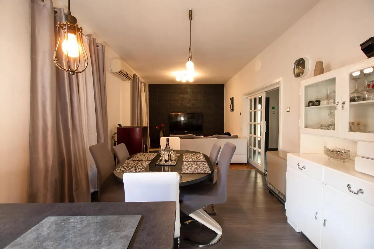 Apartments Erceg Trogir