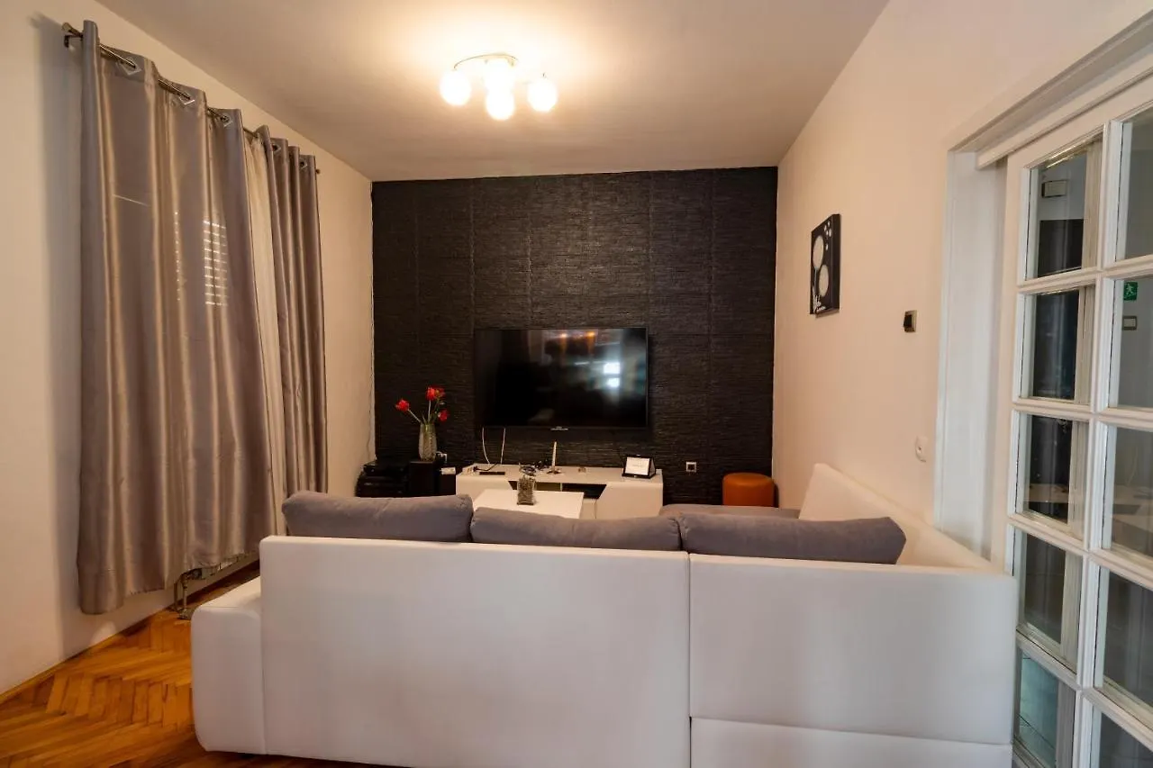 Apartments Erceg Trogir 0*,